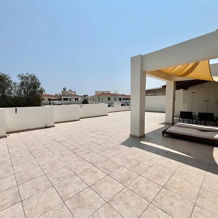 Sunny Imperial Daire