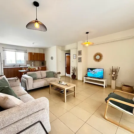 Sunny Imperial Apartment *